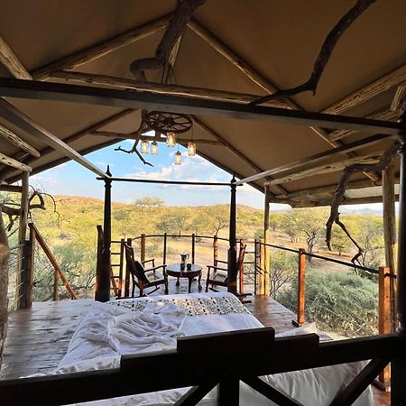 Ondudu Safari Lodge オマルル エクステリア 写真