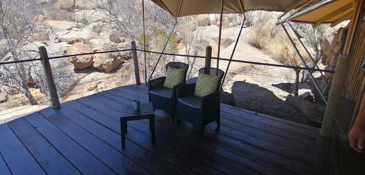 Ondudu Safari Lodge オマルル エクステリア 写真