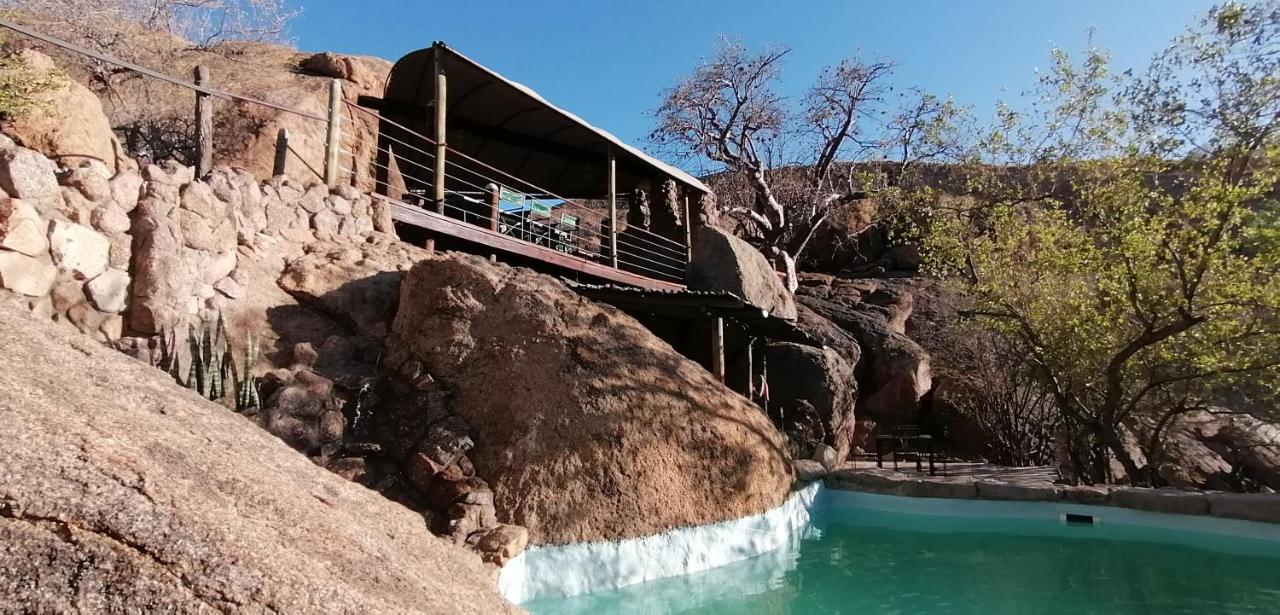 Ondudu Safari Lodge オマルル エクステリア 写真