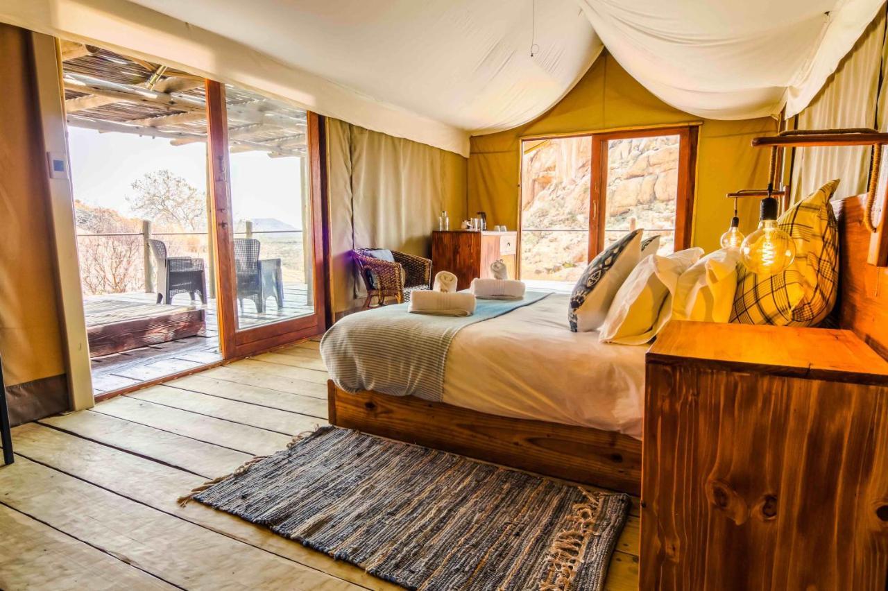 Ondudu Safari Lodge オマルル エクステリア 写真