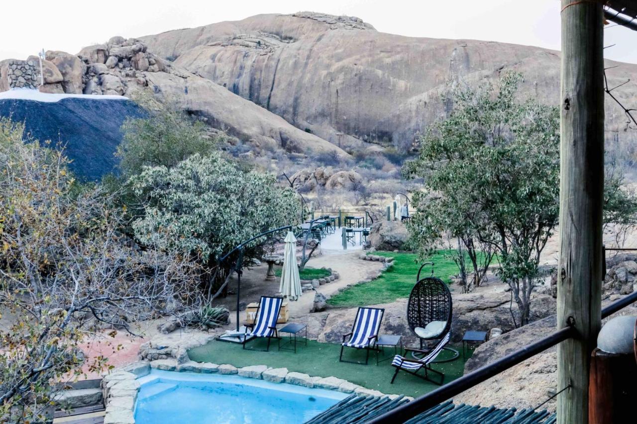 Ondudu Safari Lodge オマルル エクステリア 写真