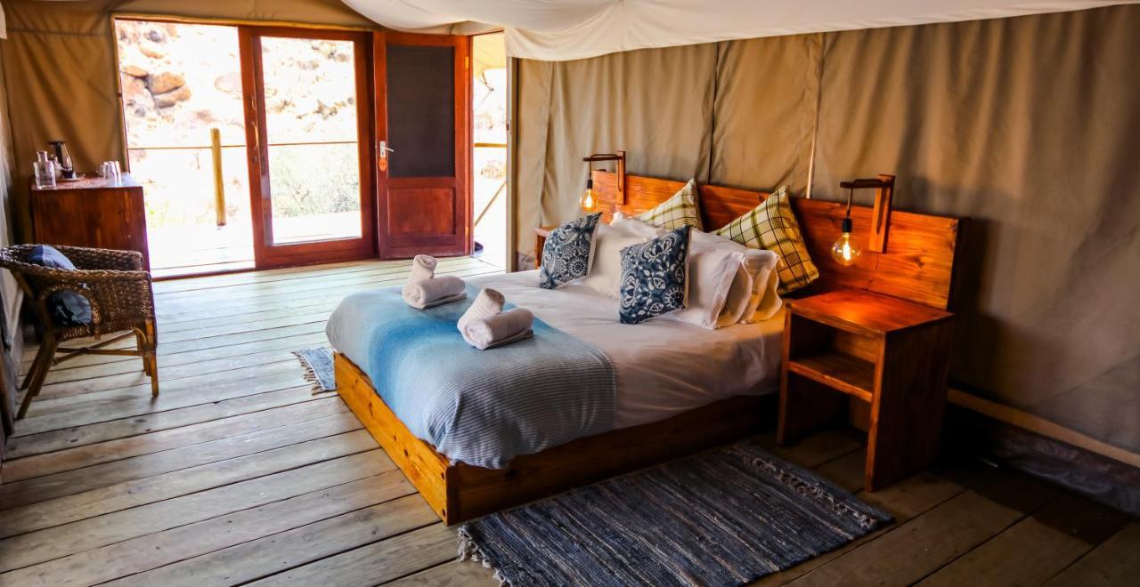 Ondudu Safari Lodge オマルル エクステリア 写真