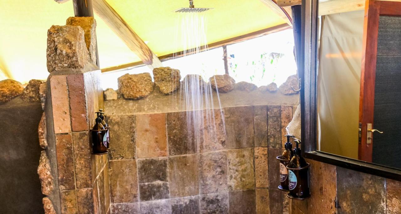 Ondudu Safari Lodge オマルル エクステリア 写真