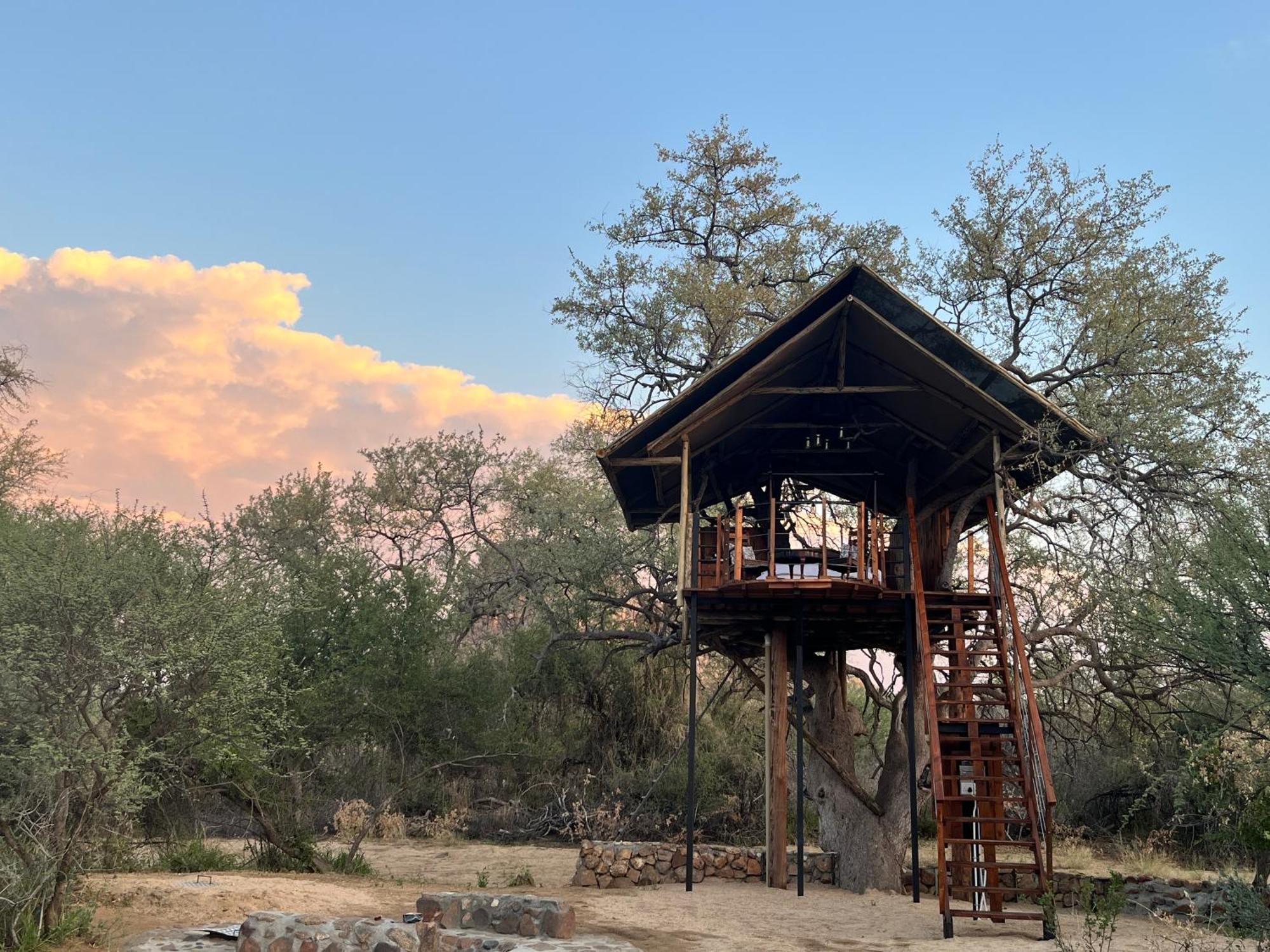 Ondudu Safari Lodge オマルル エクステリア 写真